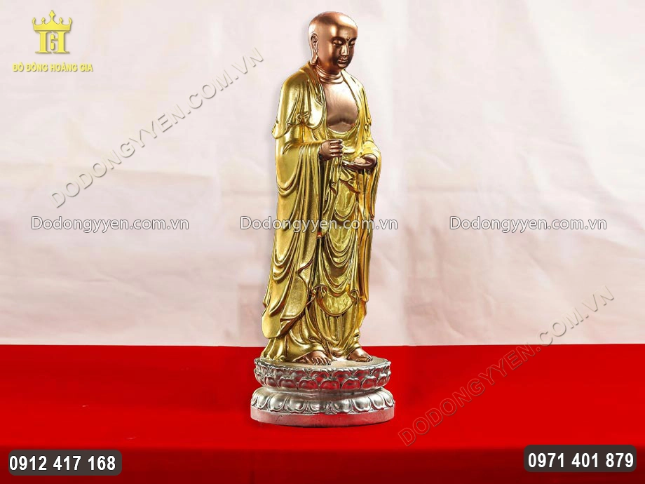 Bề mặt được d&aacute;t v&agrave;ng 9999 d&aacute;t bạc 925 sắc n&eacute;t